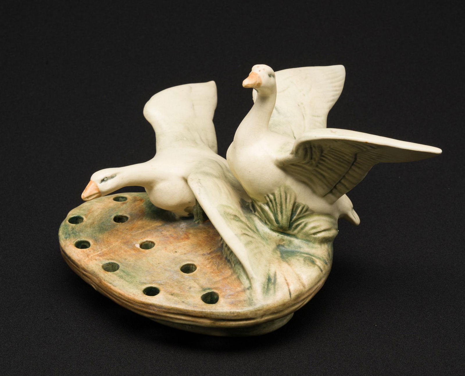 Weller Swans Flower Frog (1 of 4)