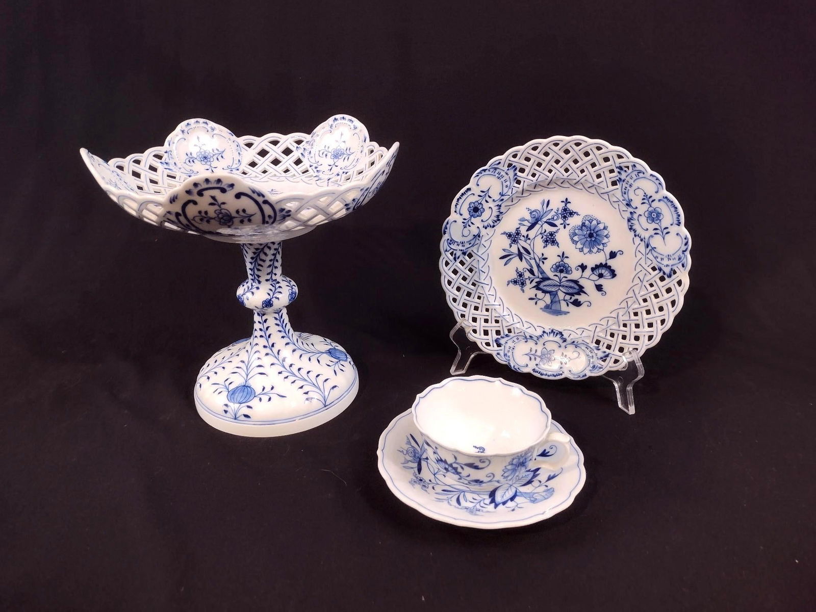 4 Pcs Meissen Blue & White Porcelain (1 of 4)