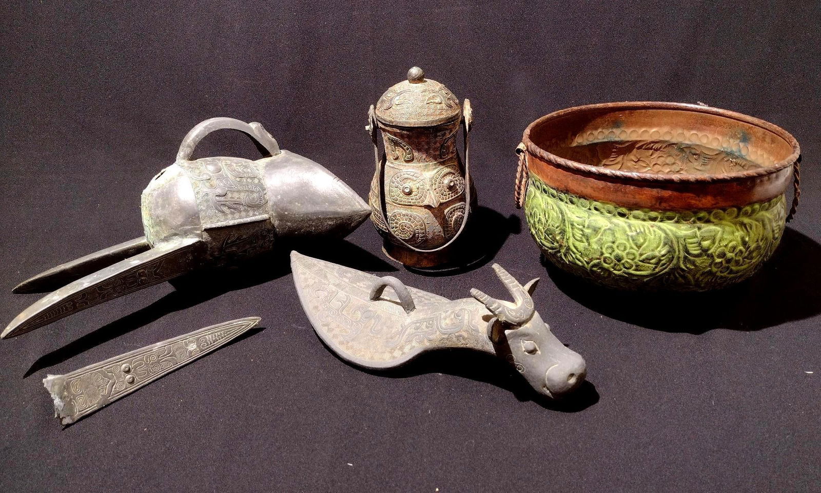 4 Metal Decorative Pcs (1 of 3)