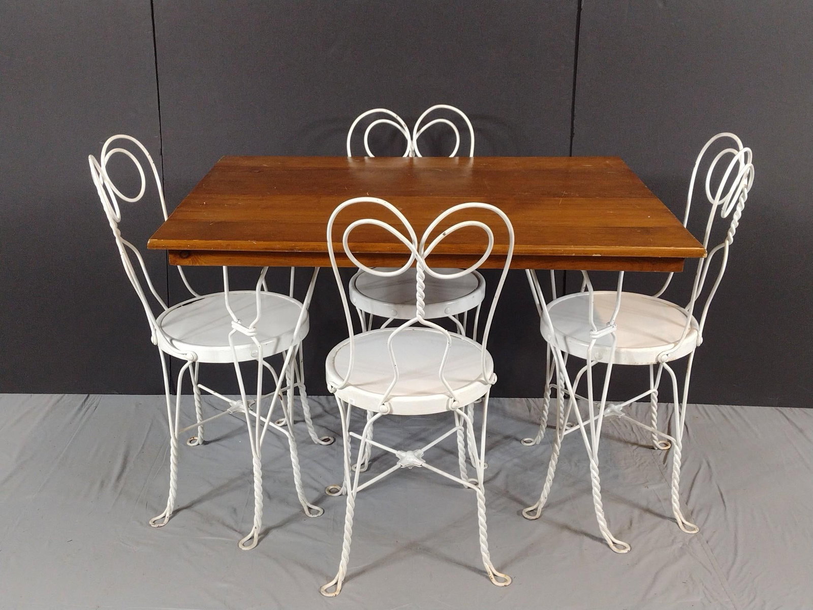 Ice Cream Parlor Table & Chairs (1 of 5)