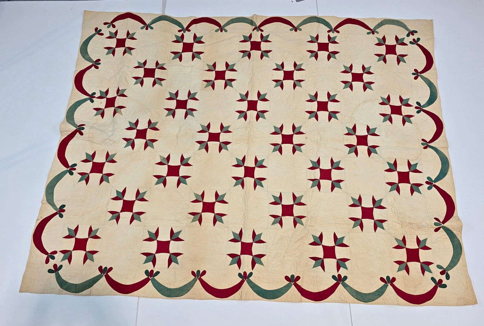 Antique Green and Red Tulip Quilt (1 of 6)