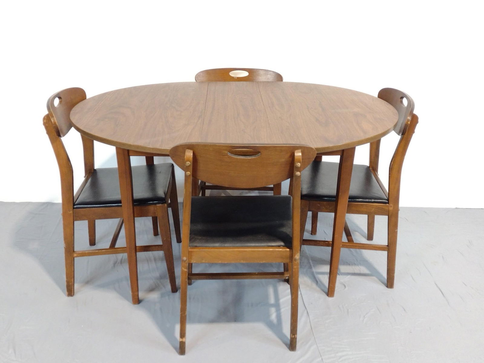 Liberty Chair Co Dining Table & Chair Set (1 of 8)