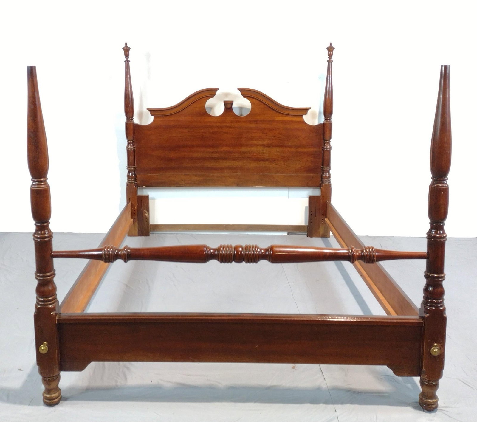 Queen Size Bed: NOT ELIGIBLE FOR IN-HOUSE SHIPPING. 63" wide X 90" deep X 59-1/4" high. Has some light scratches. Missing some finials.