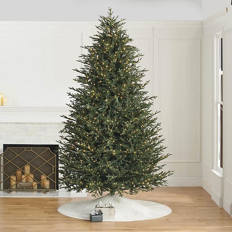 Frontgate Fraser Quick Light 9' Christmas Tree (1 of 7)