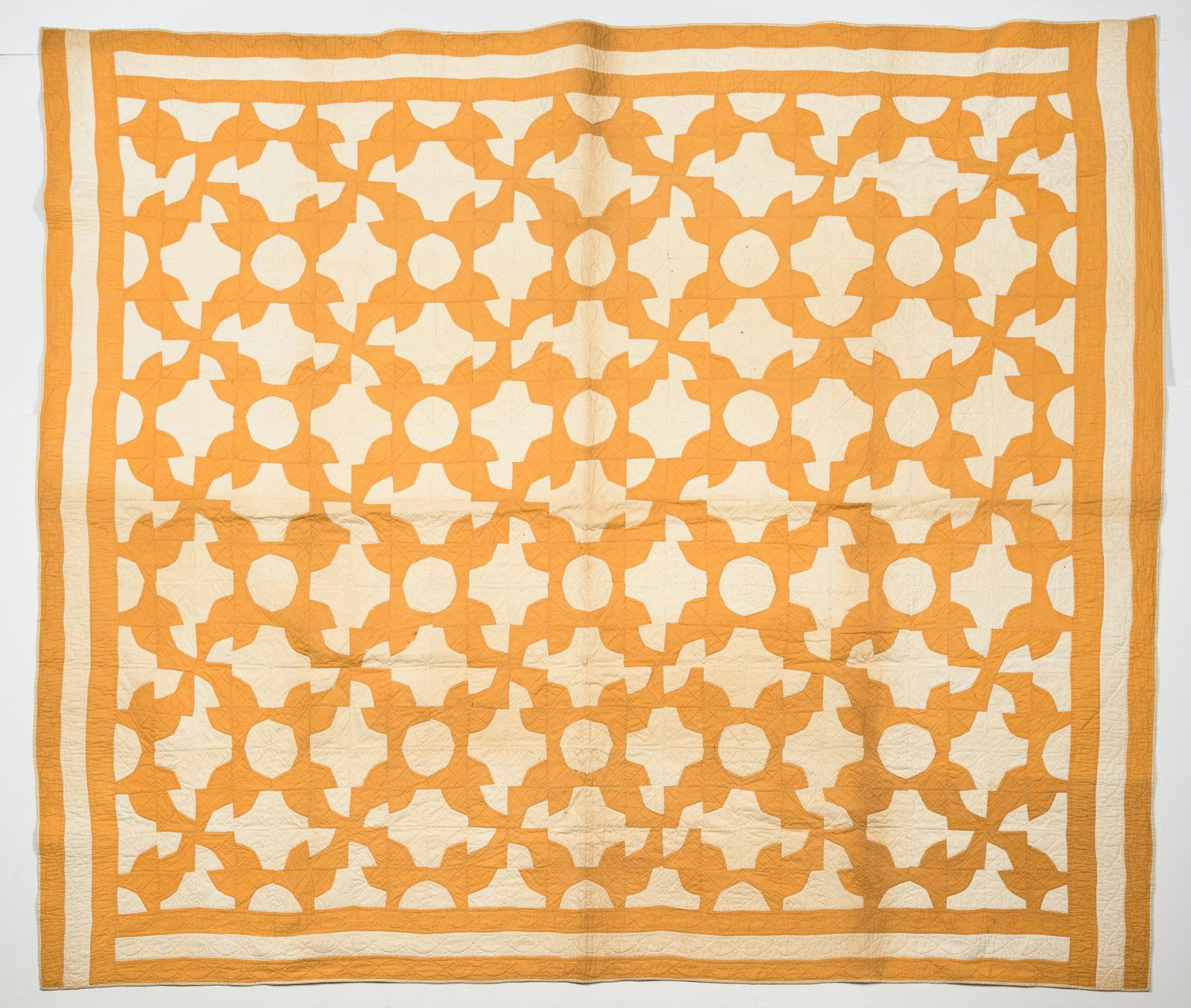 Antique Drunkard Path Quilt (1 of 4)