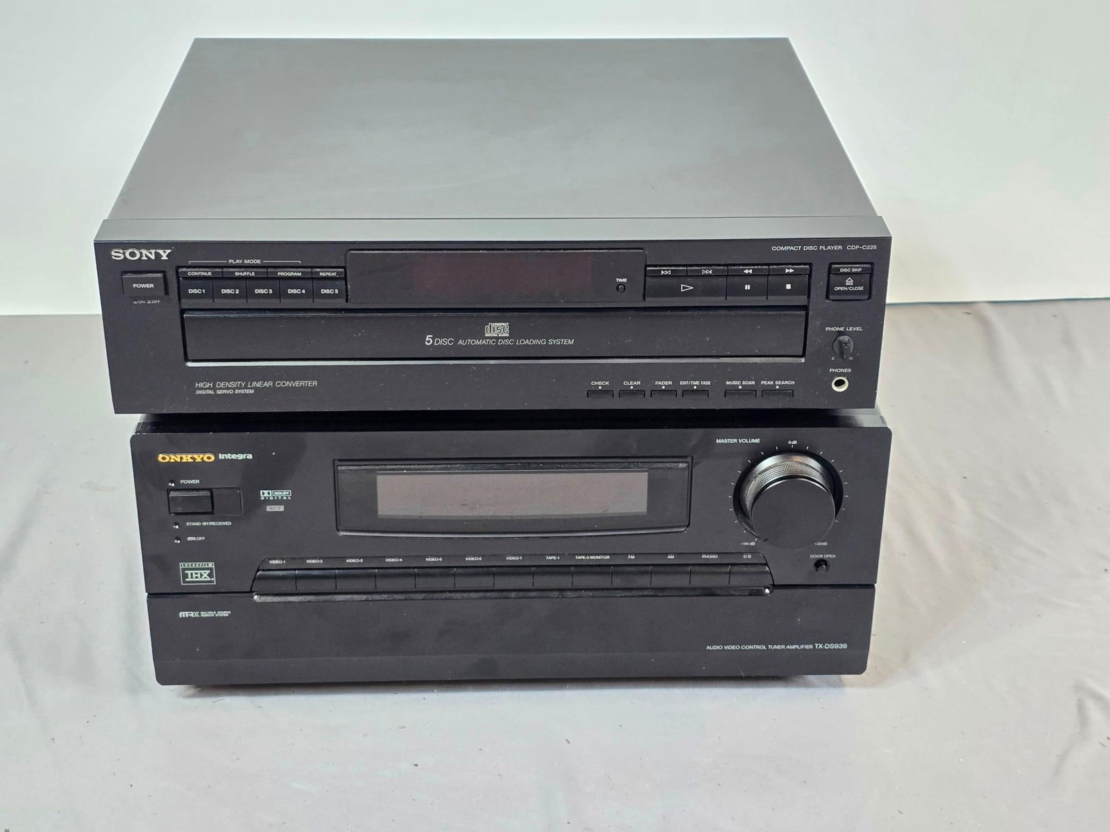 Onkyo Audio Video Control Tuner Amplifier & Sony CD Player (1 of 5)
