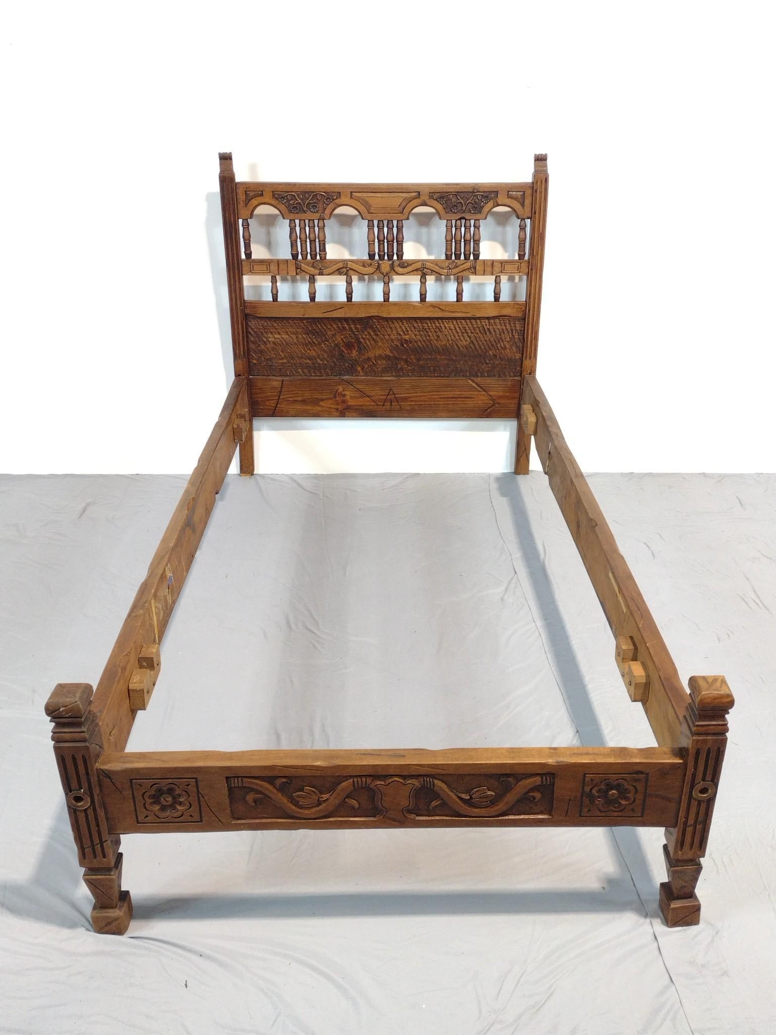 Antique Single Bed (1 of 5)