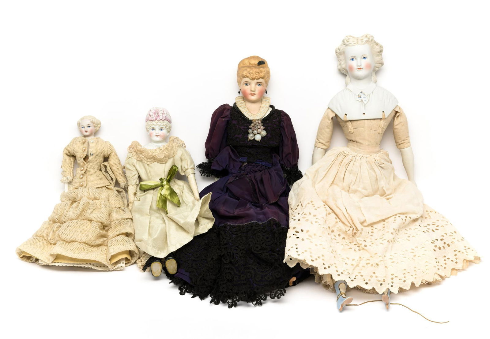 (4) Bisque Parian Doll (1 of 11)