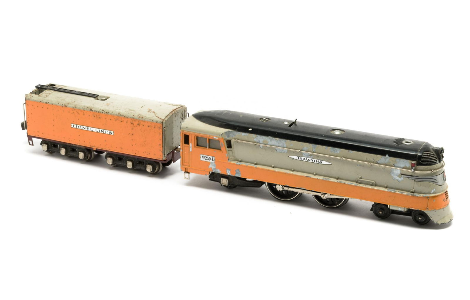 Lionel Prewar Milkwaukee Hiawatha O-Gauge Train (1 of 4)