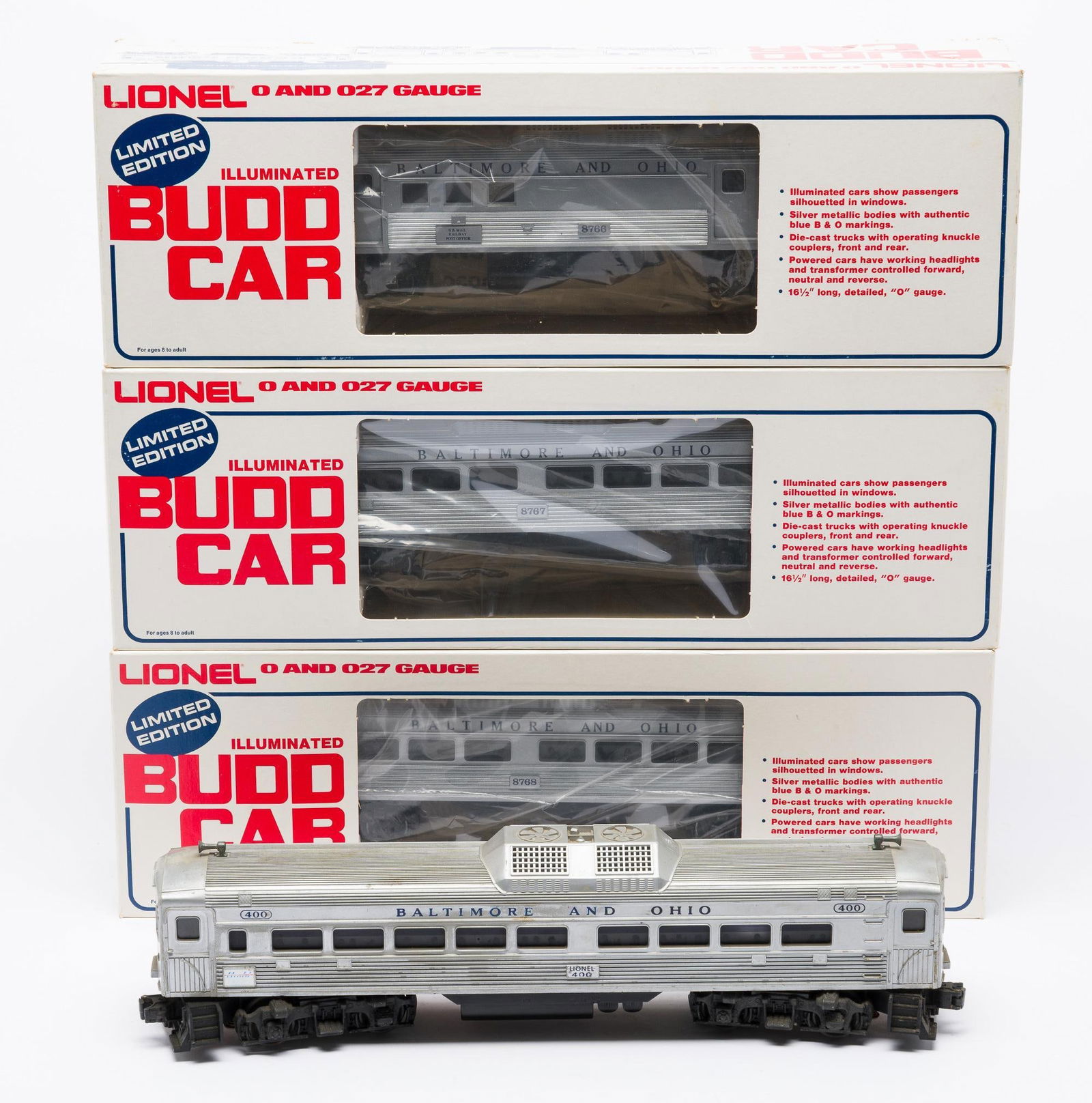 Lionel 400 Baltimore & Ohio Budd Diesel Passenger Rail Car with Cars (1 of 4)