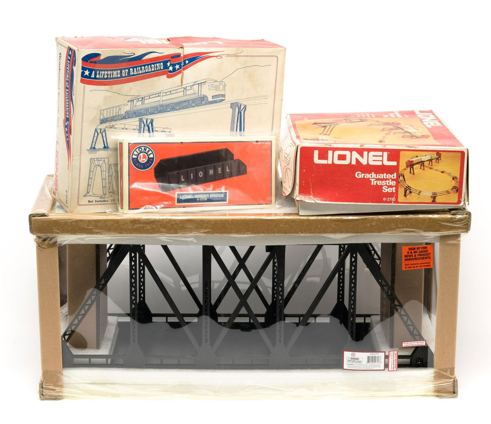 2 Model Train Bridges & 2 Graduated Trestle Sets (1 of 5)