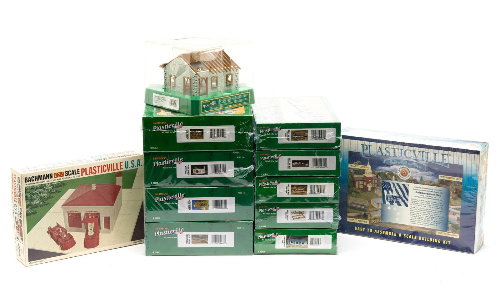 12 Plasticville Accessories in OB (1 of 5)