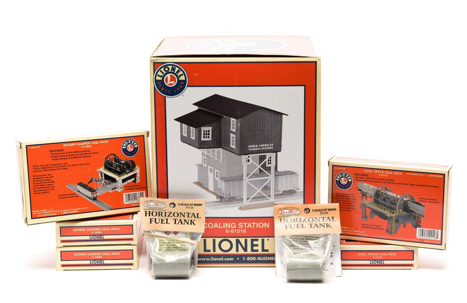 8 Model Train Accessories in OBs (1 of 2)