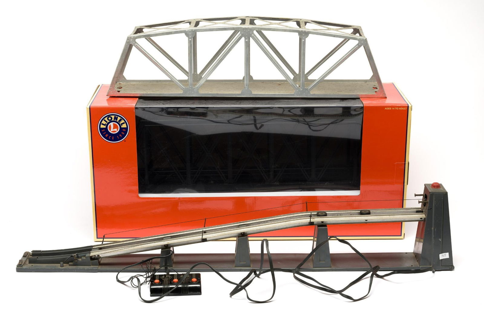 3 Lionel Lines O-Gauge Bridges & Accessories (1 of 4)