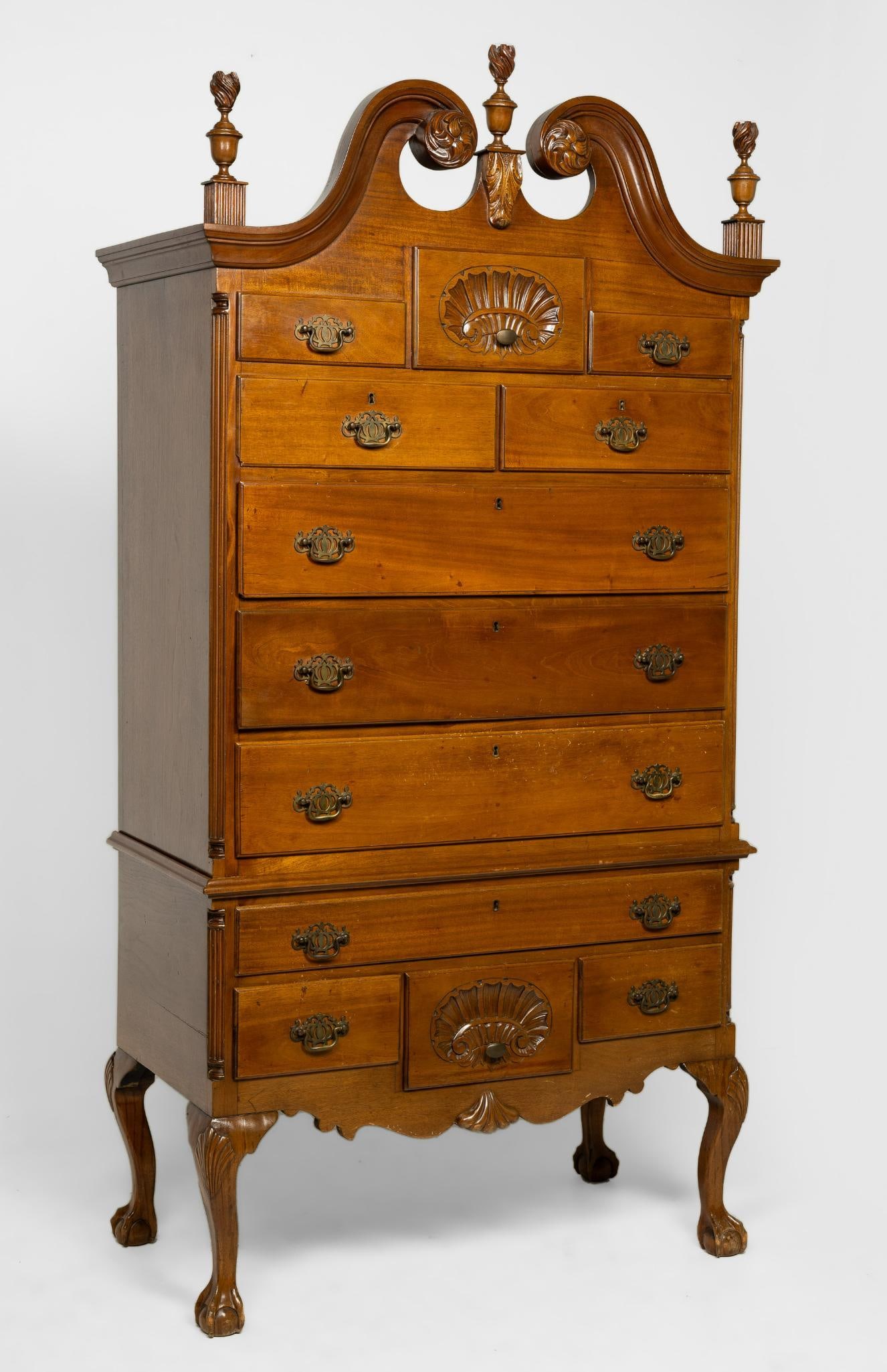 American Queen Anne Style Bonnet Top Highboy (1 of 10)
