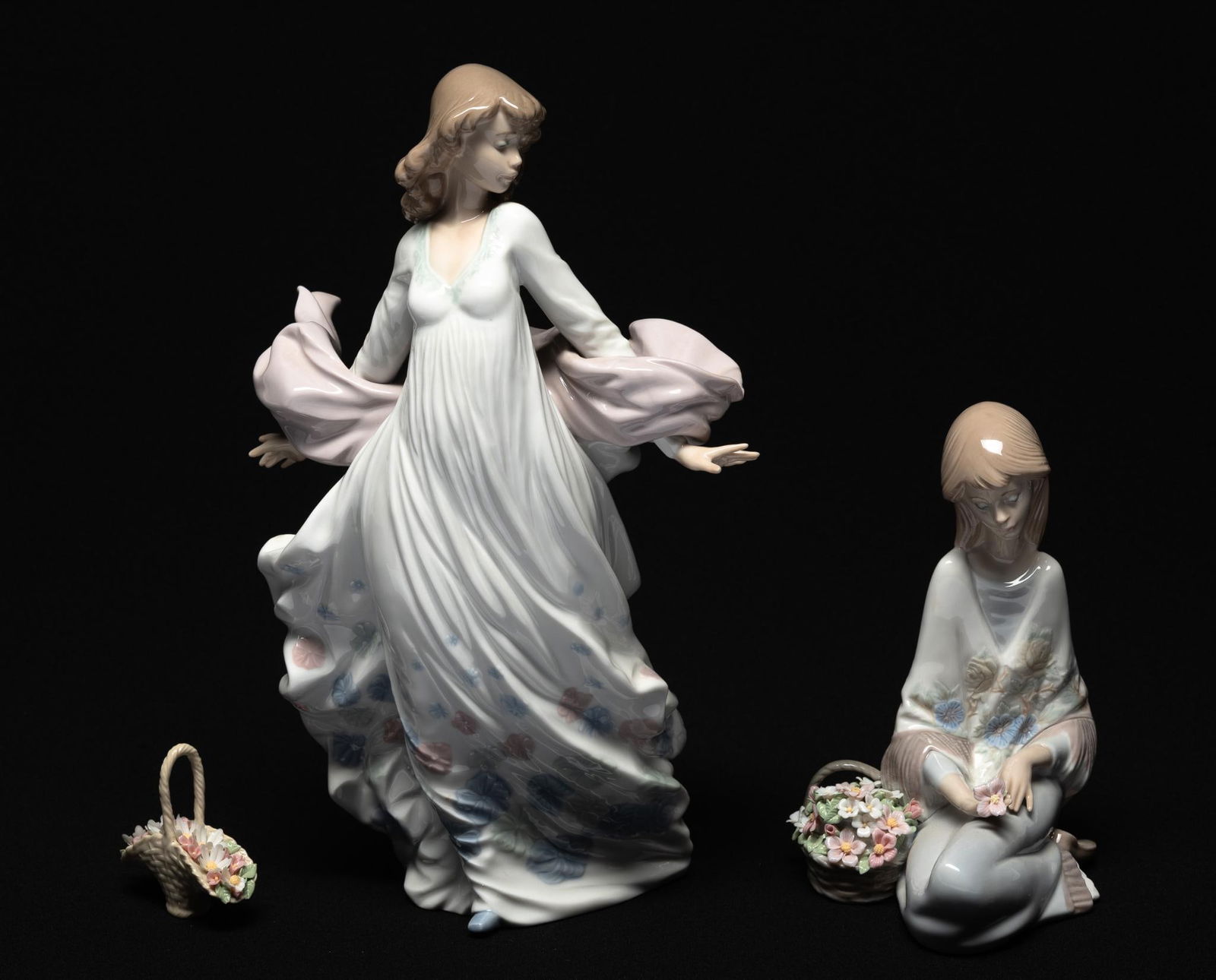 2 Lladro Figurines incl Flower Song (1 of 11)
