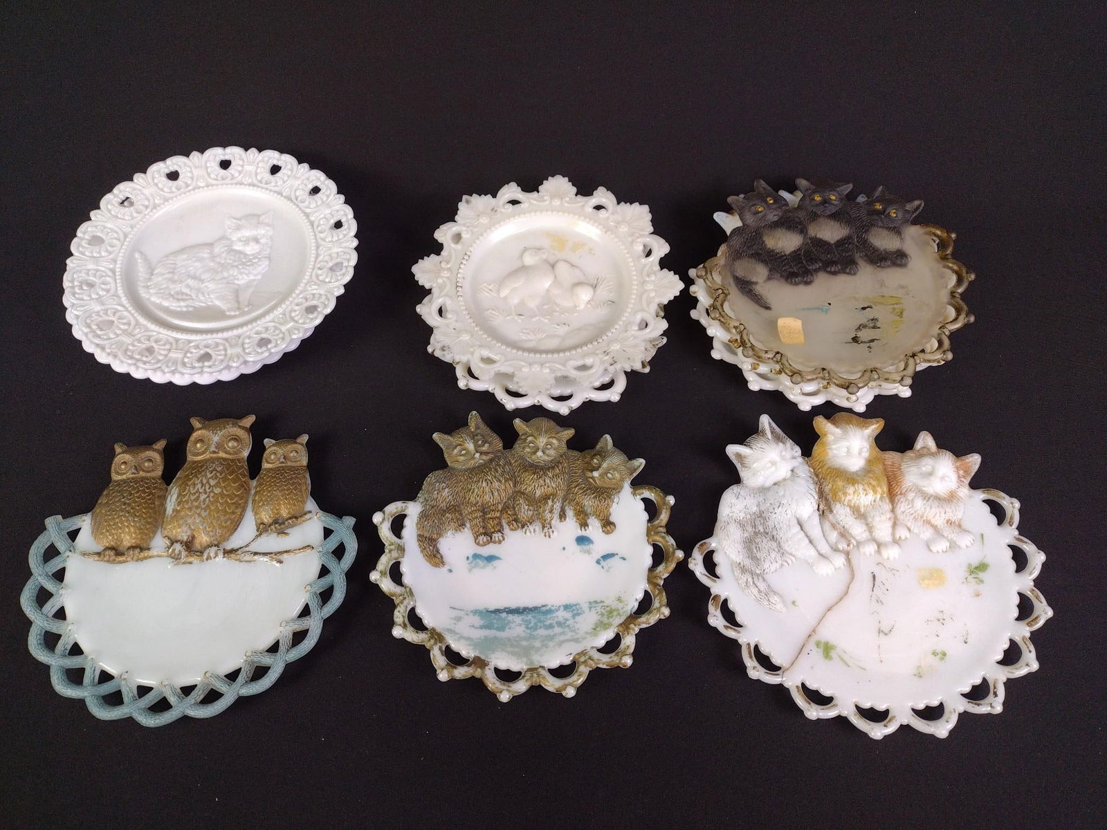 10 Pcs Milk Glass Plates with Animal Patterns (1 of 2)
