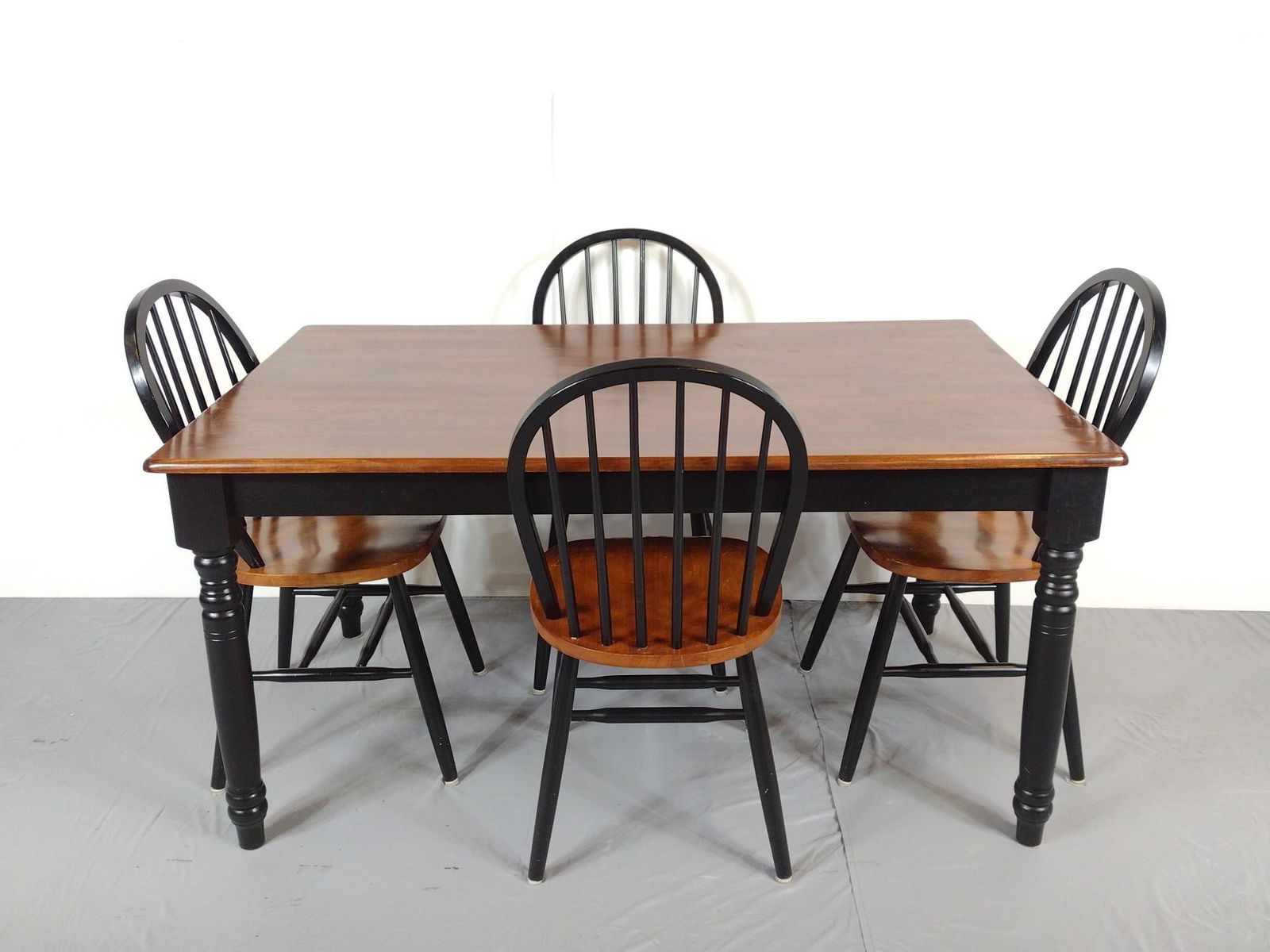 Dining Room Table & Chair Set (1 of 5)
