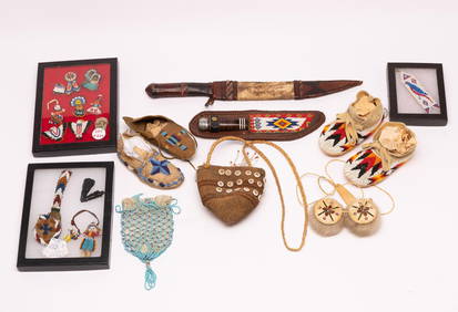 21 Beaded Native American Items (1 of 15)