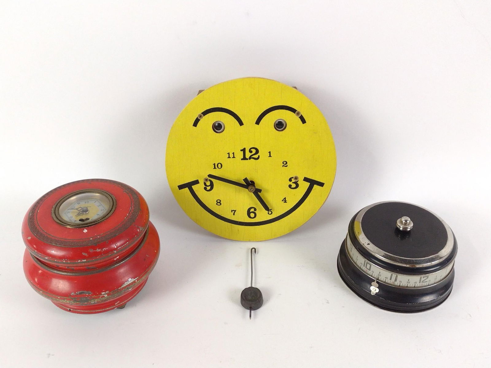 3 Vintage Clocks incl Tape Measure Clock (1 of 10)