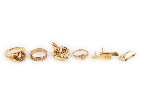 14K Gold Setting, Rings, & Scrap Gold: Setting size 9. Rose gold band size 4-1/2. Baby ring with diamond chip size 3-1/2. Total weight 14.6 grams.