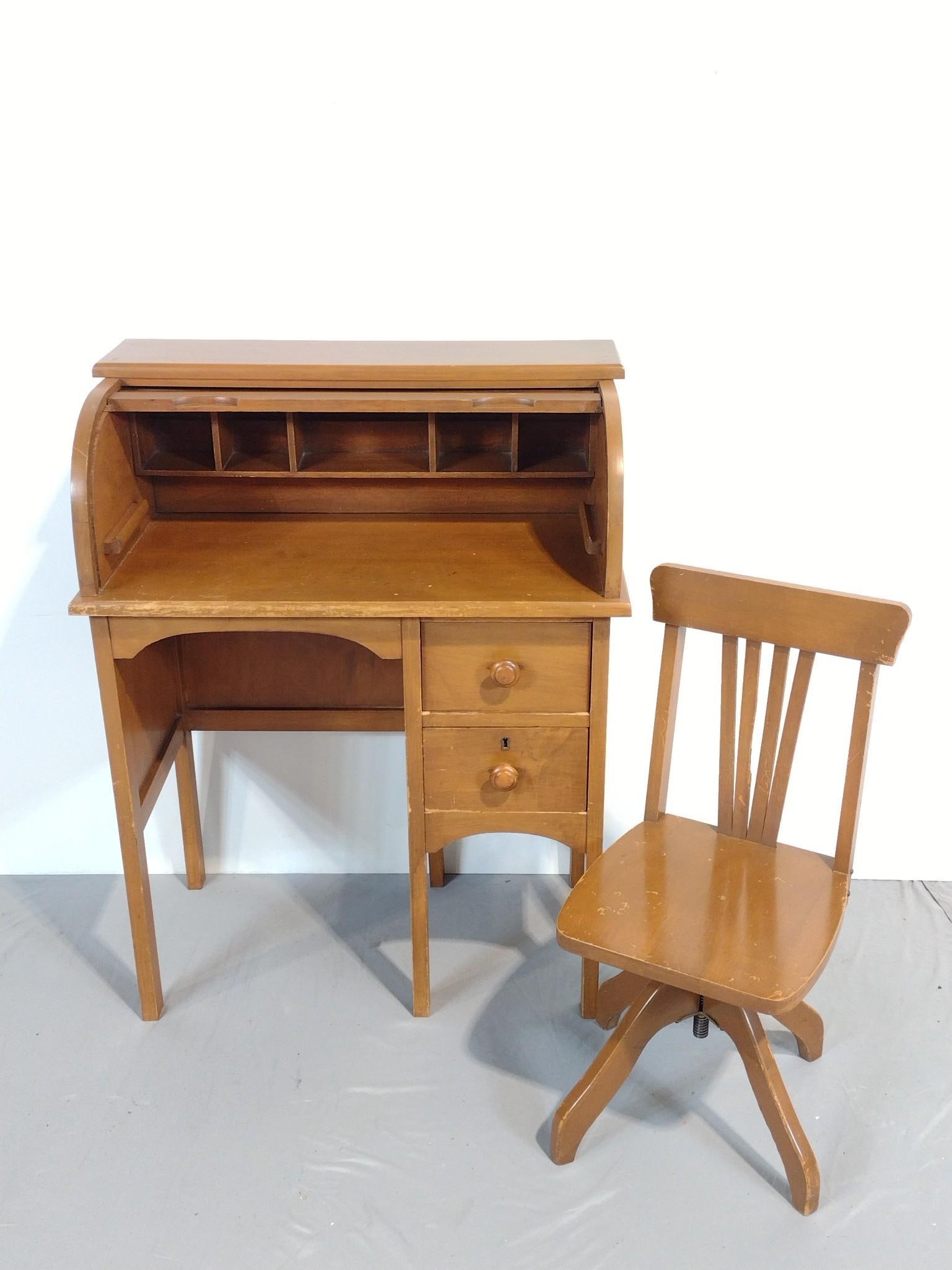 Child's Roll Top Desk & Chair (1 of 8)