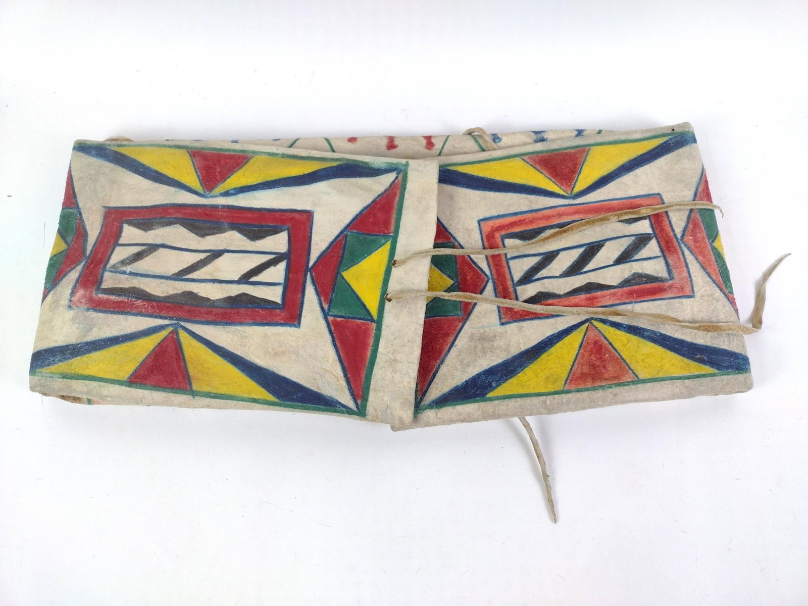 Native American Parfleche Hide Storage Box (1 of 2)