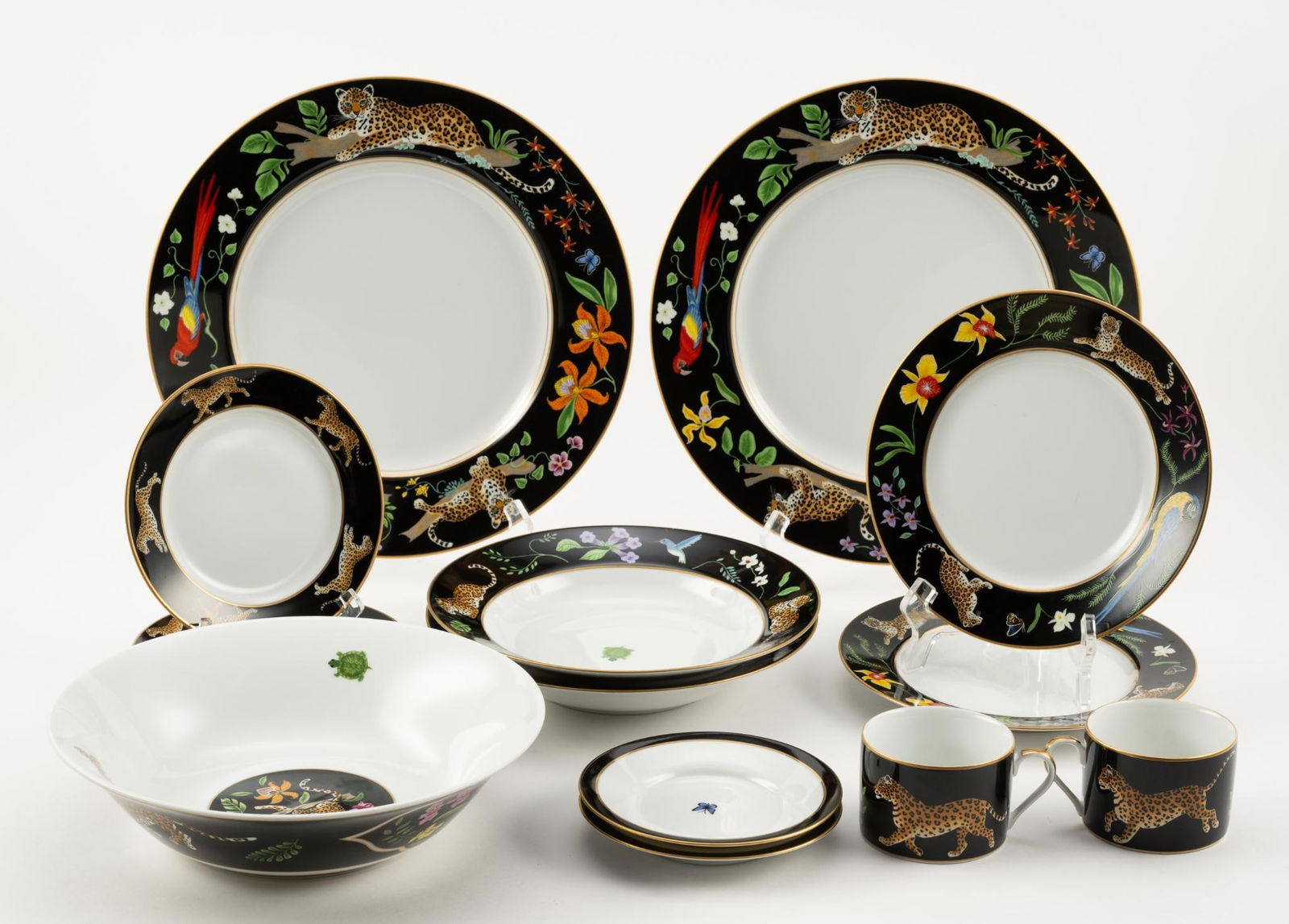 リンチェイス　ジャガージャングル Jaguar Jungle Dinner Plate by Lynn Chase | Replacements, Ltd.