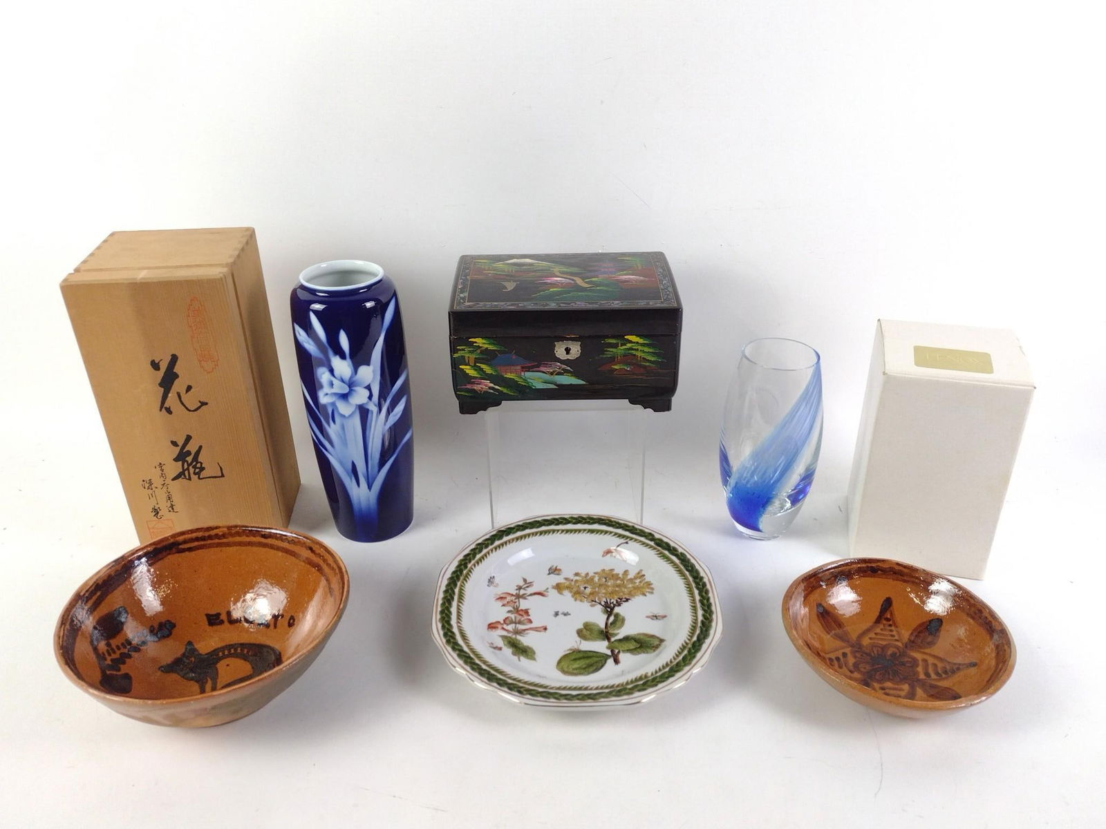 6 Collectibles incl Fukagawa Daffodil Vase (1 of 11)