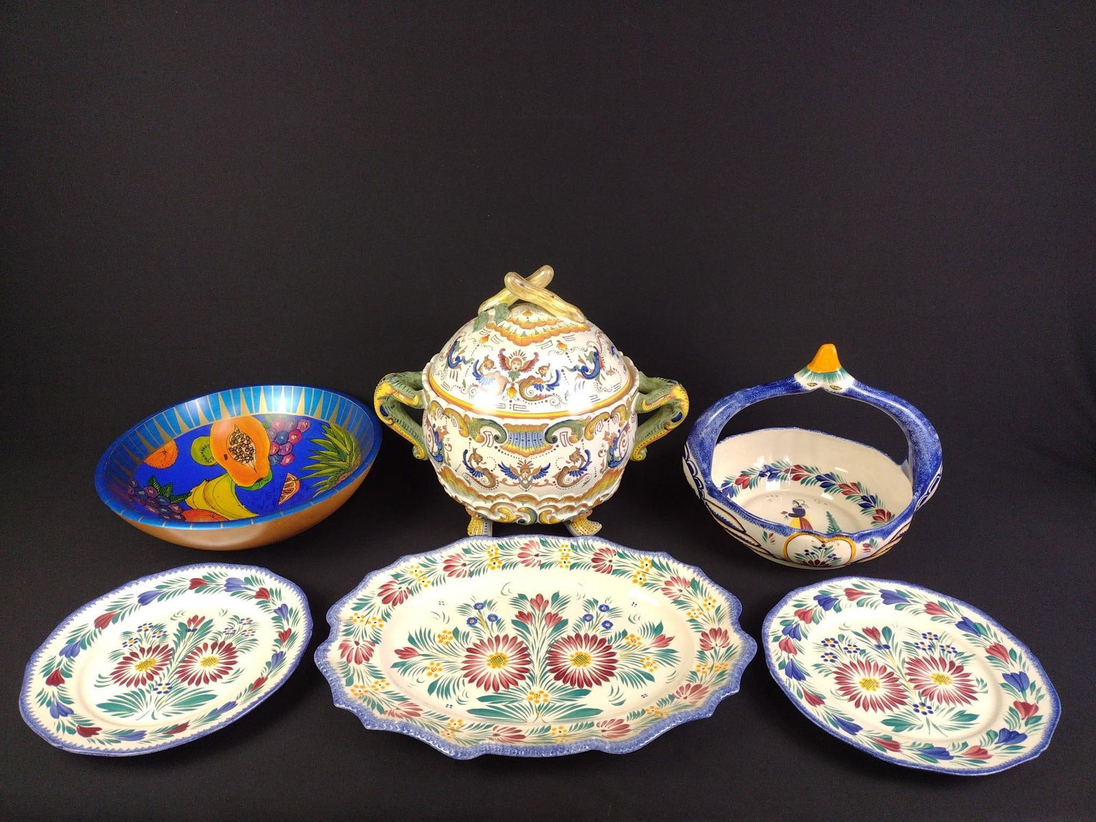 6 Pcs Kitchenware: 9-1/2" to 16-1/4" wide x 1-1/4" to 13-1/4" high.