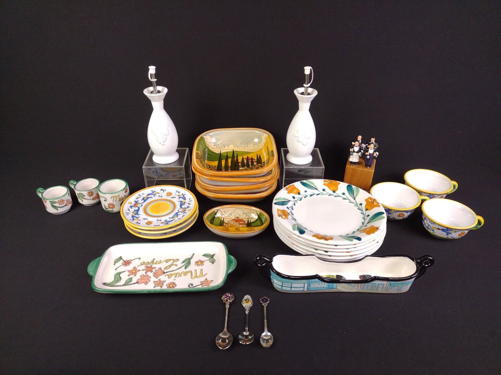 29 Pcs Kitchenware: Includes plates, bowls, cups, and more. 2-1/4" to 8" wide x 2" to 2-1/4" high.
