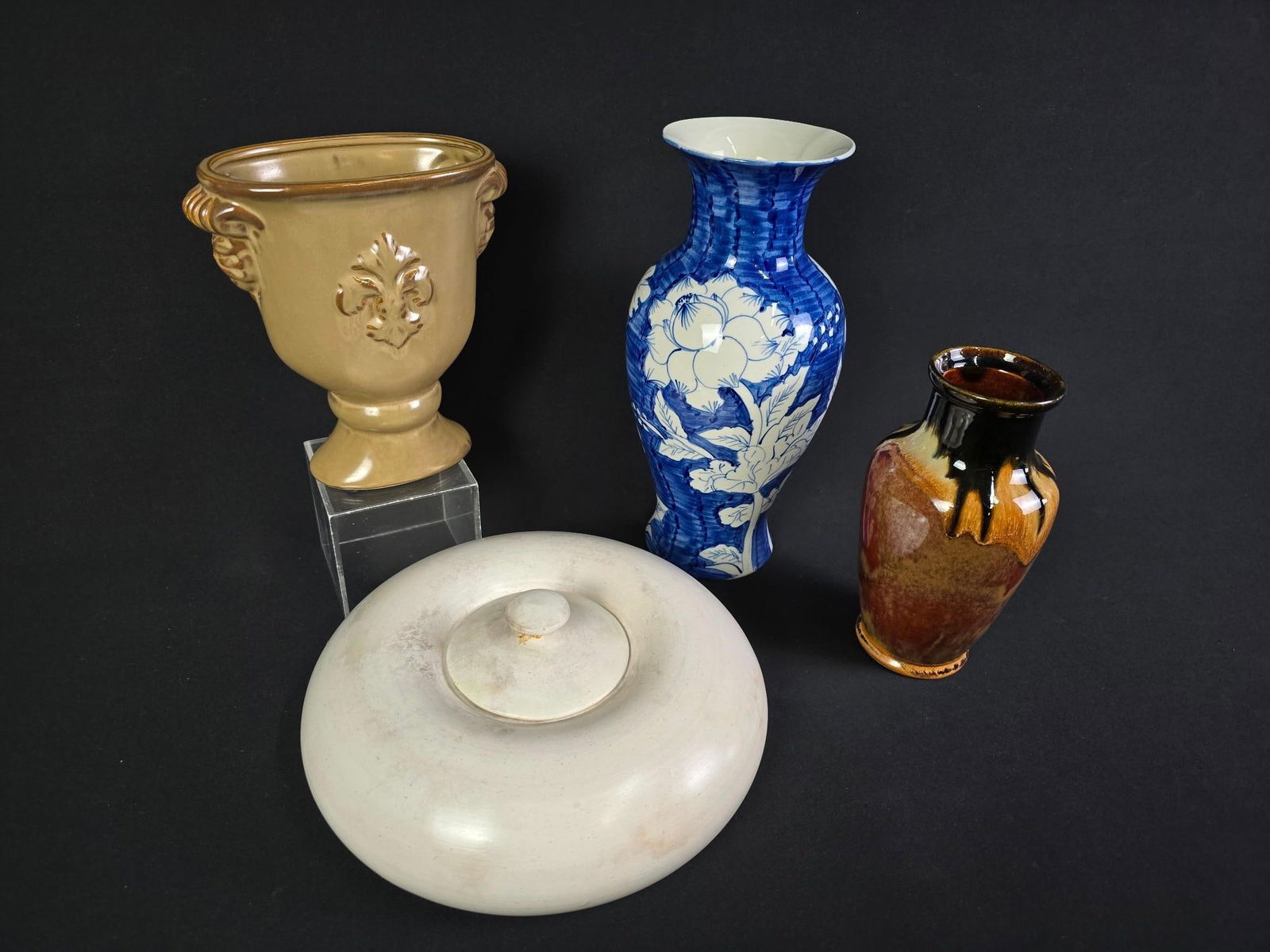 4 Pcs Ceramics incl Blue and White Vase (1 of 3)