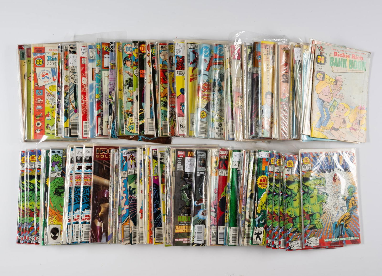 Grouping of Vintage Comic Books incl Hulk and Star Wars (1 of 5)