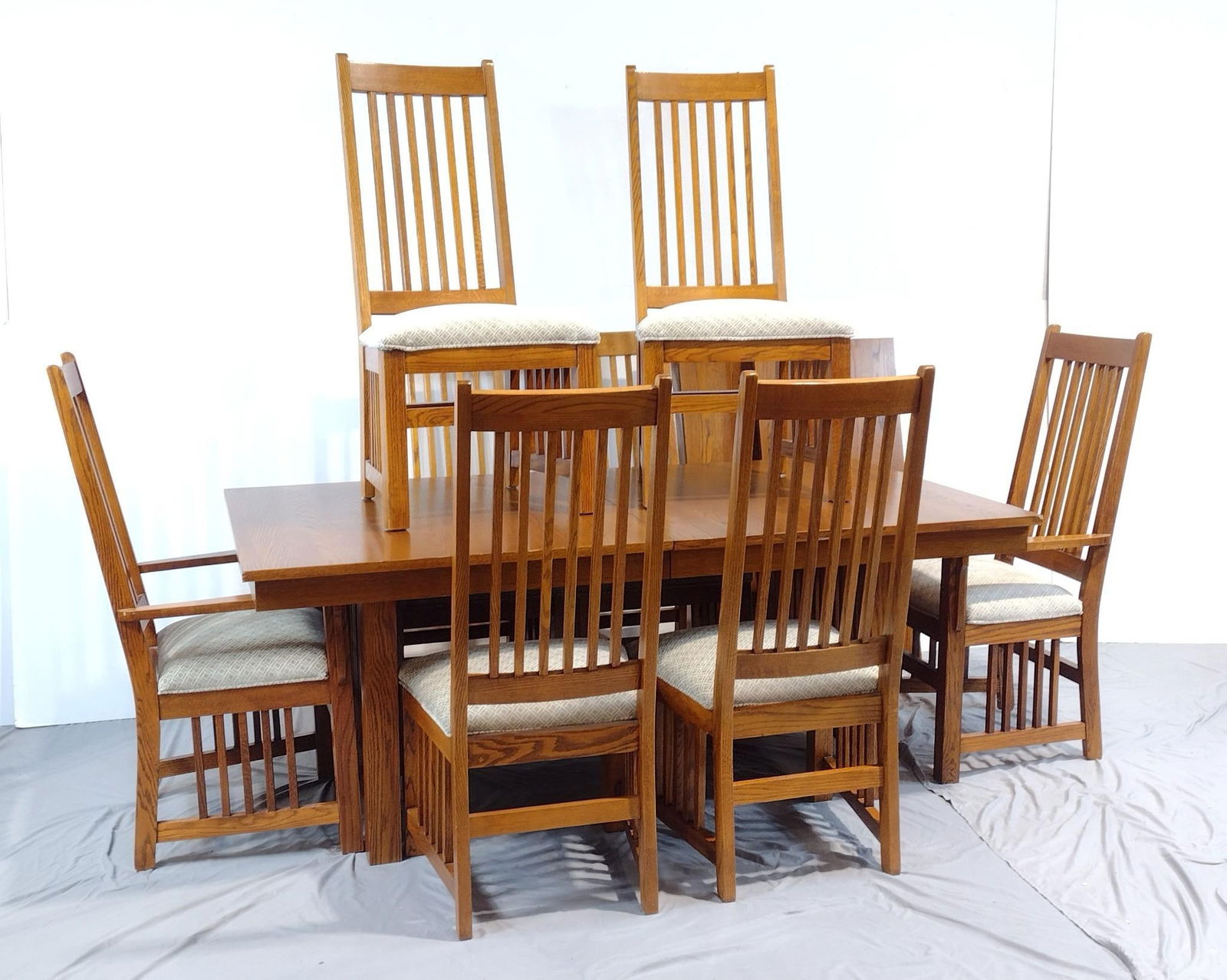 Mission Style Dining Suite (1 of 9)