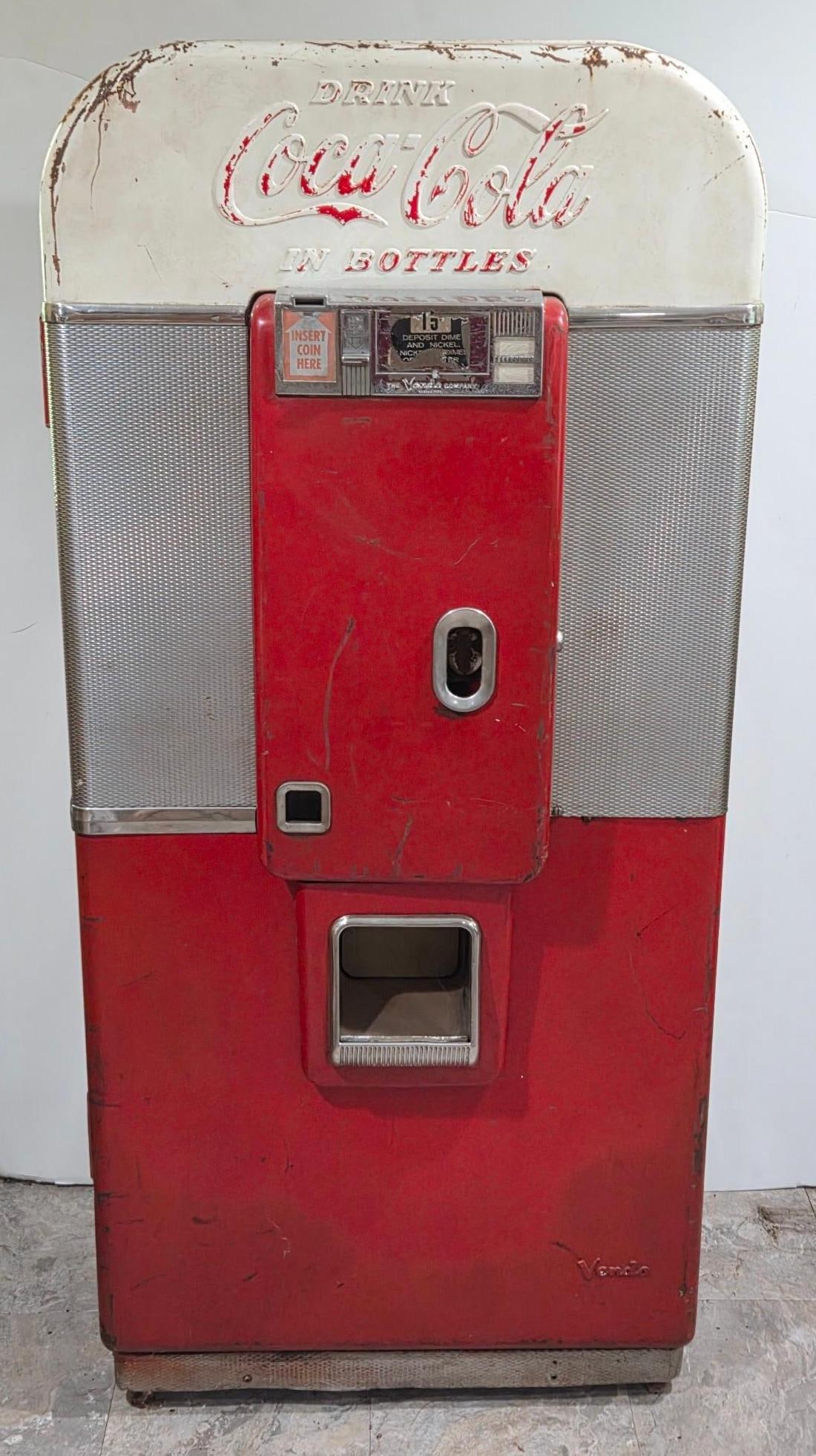15 Cent Coca Cola "Drink In Bottles" Machine (1 of 10)