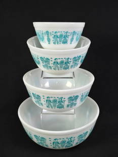 4 Vintage Pyrex "Butterprint" Nesting Bowls: 5-3/4" to 10-1/2" diameter.