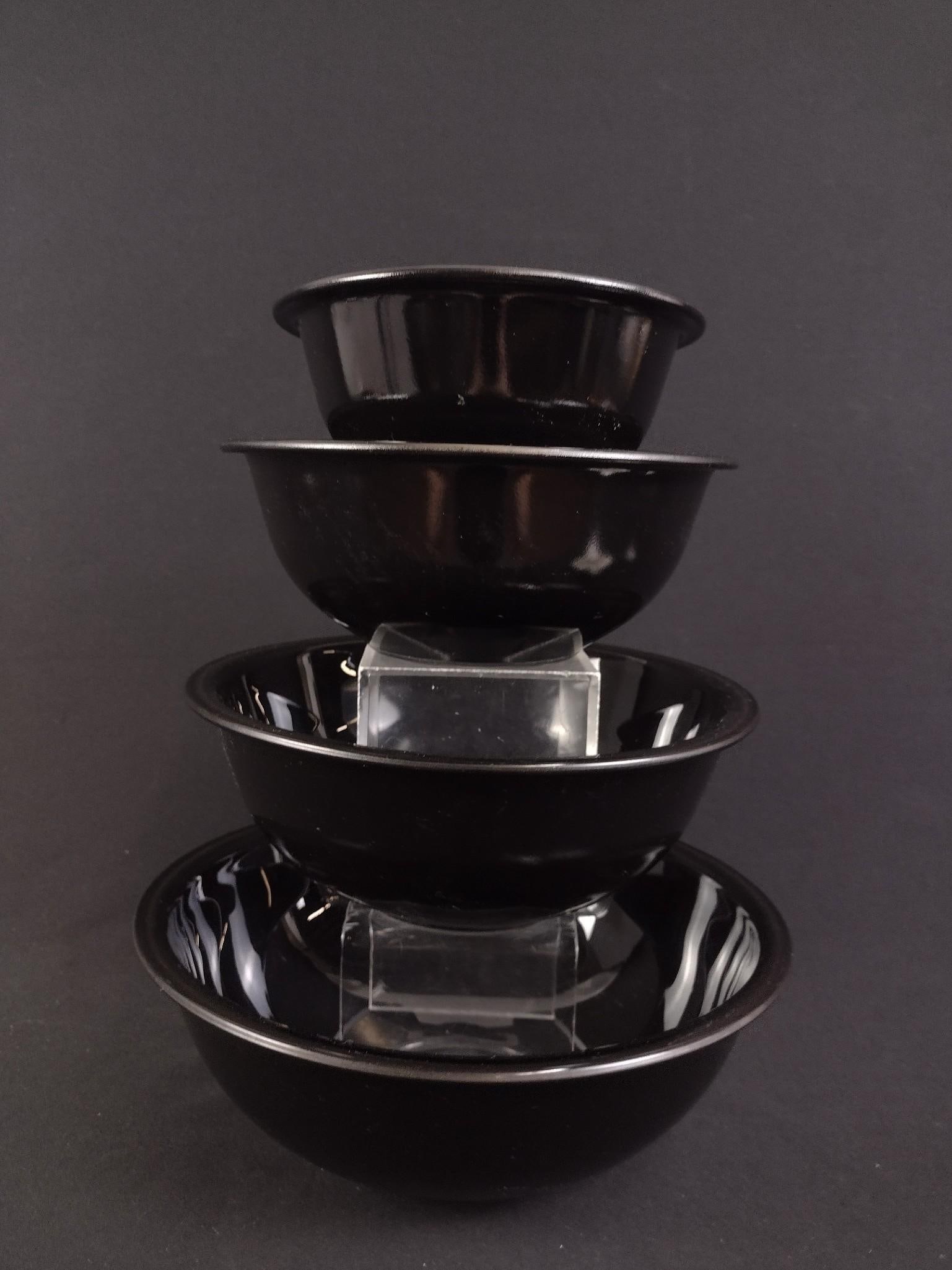 4 Black Pyrex Nesting Bowls (1 of 5)