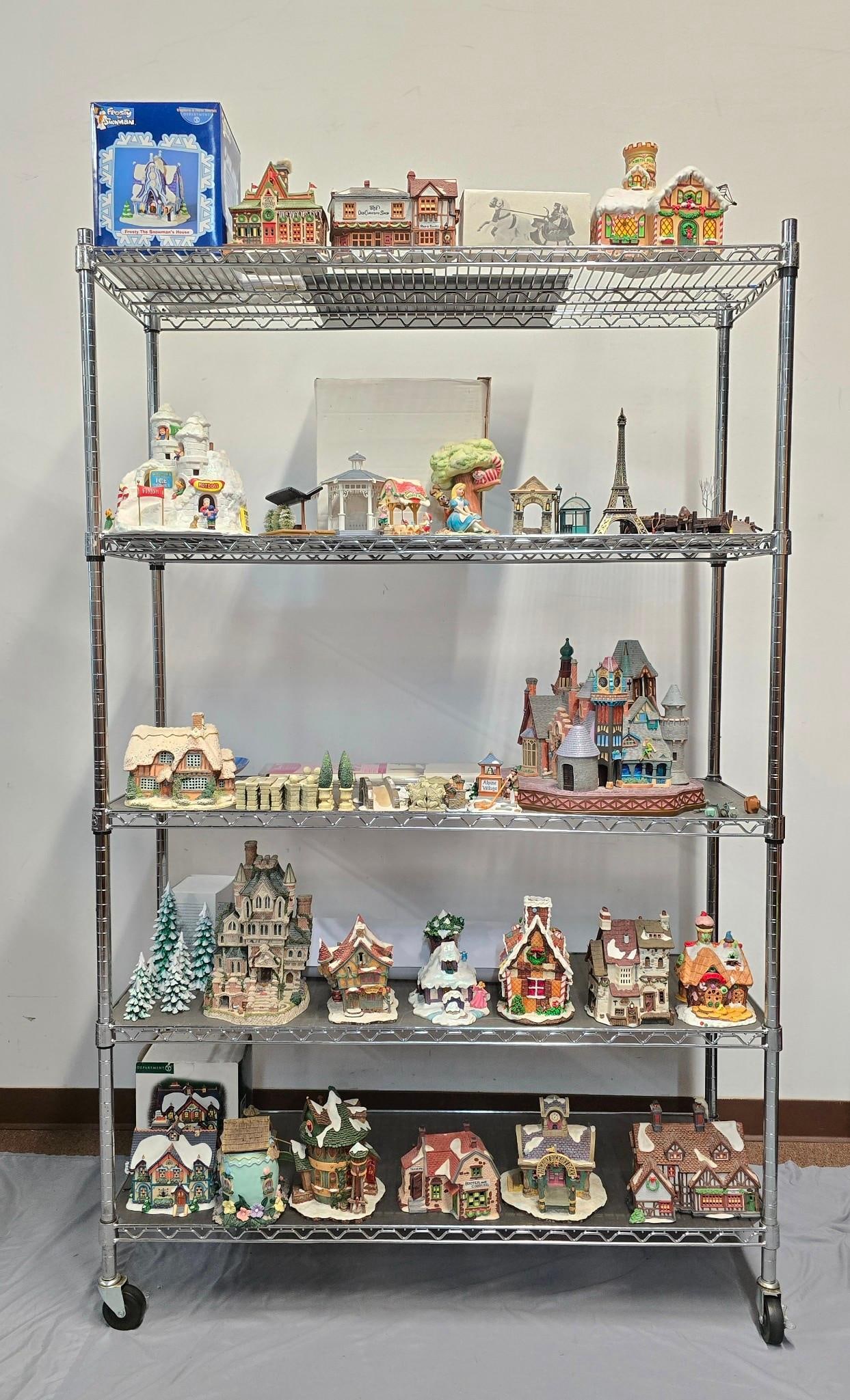 Grouping Disney & Holiday Houses incl Disneyland Magical Big Figurine (1 of 12)