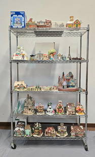 Grouping Disney & Holiday Houses incl Disneyland Magical Big Figurine: NOT ELIGIBLE FOR IN-HOUSE SHIPPING. Chrome rack not included. Sold as is.