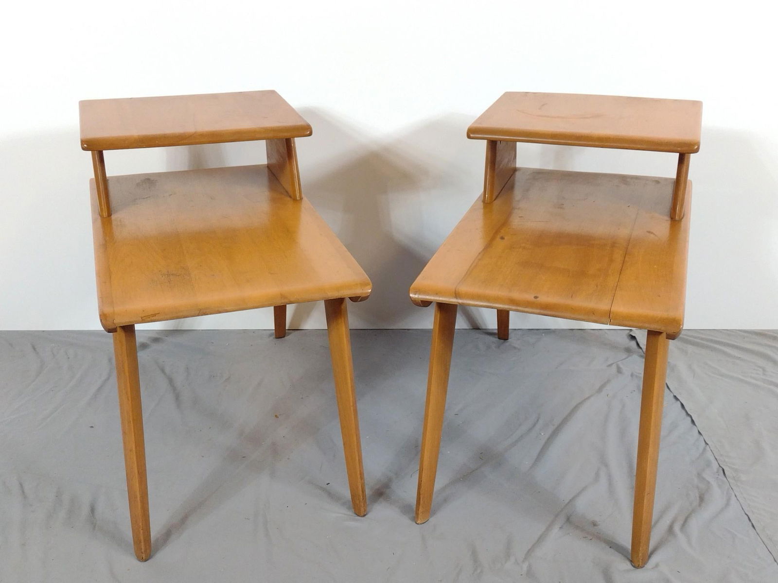 Pair Of Heywood Wakefield End Tables (1 of 5)