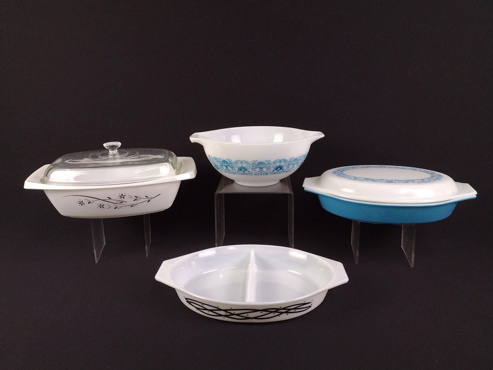 4 Vintage Pyrex Baking Dishes / Cinderella Bowl (1 of 3)