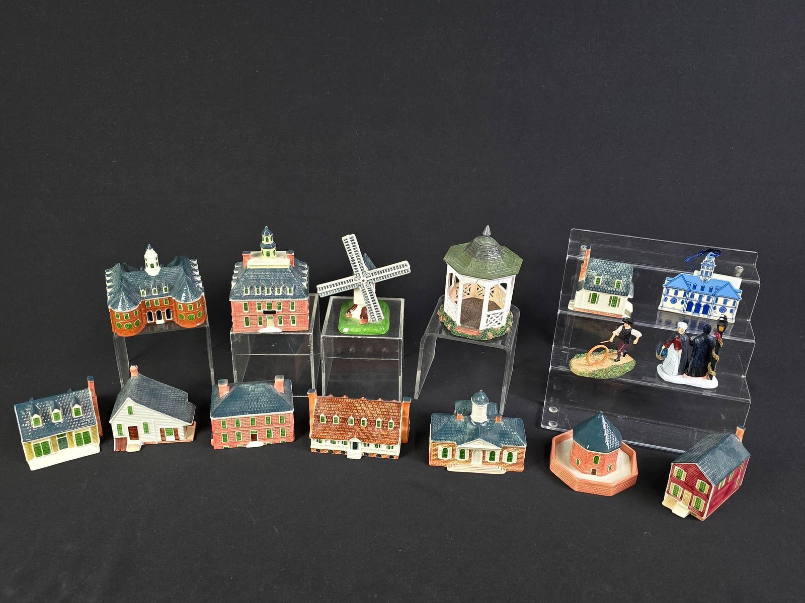 14 Williamsburg Figurines incl Buildings and Figural (1 of 7)