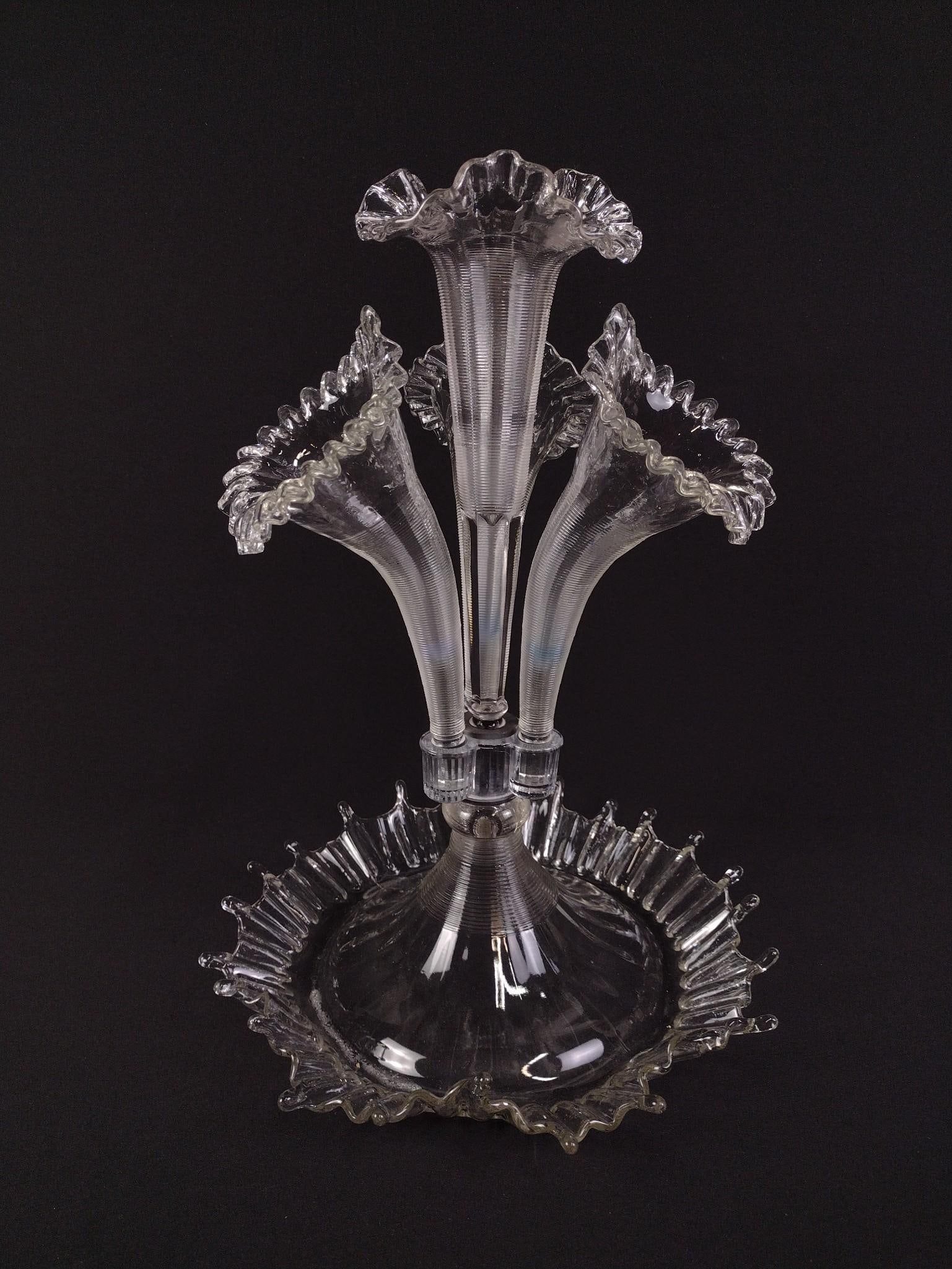 Victorian Ruffled 4 Flute Epergne (1 of 4)