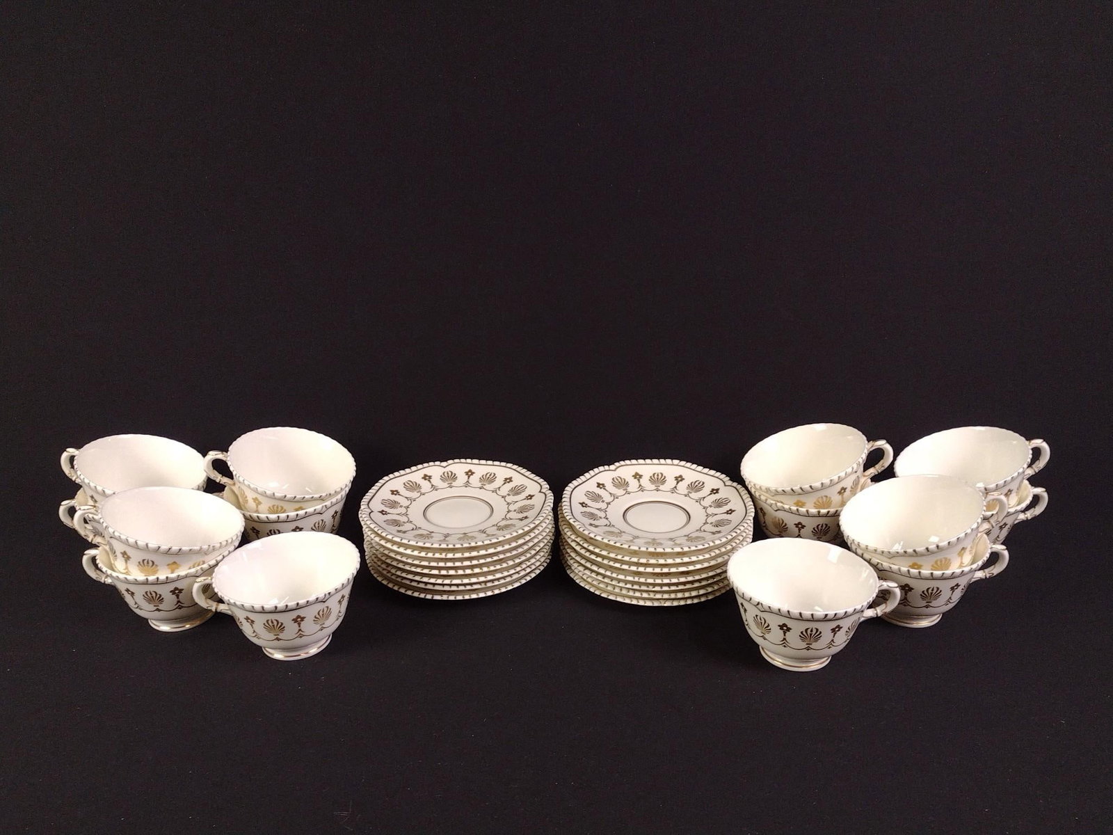 28 Pcs Royal Worcester "Woburn" Cups and Saucers: Saucer: 6" diameter.
