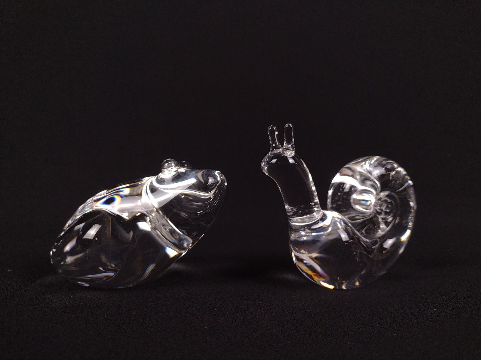 Steuben Crystal Fog & Snail: 2-1/4" to 2-3/4" high.