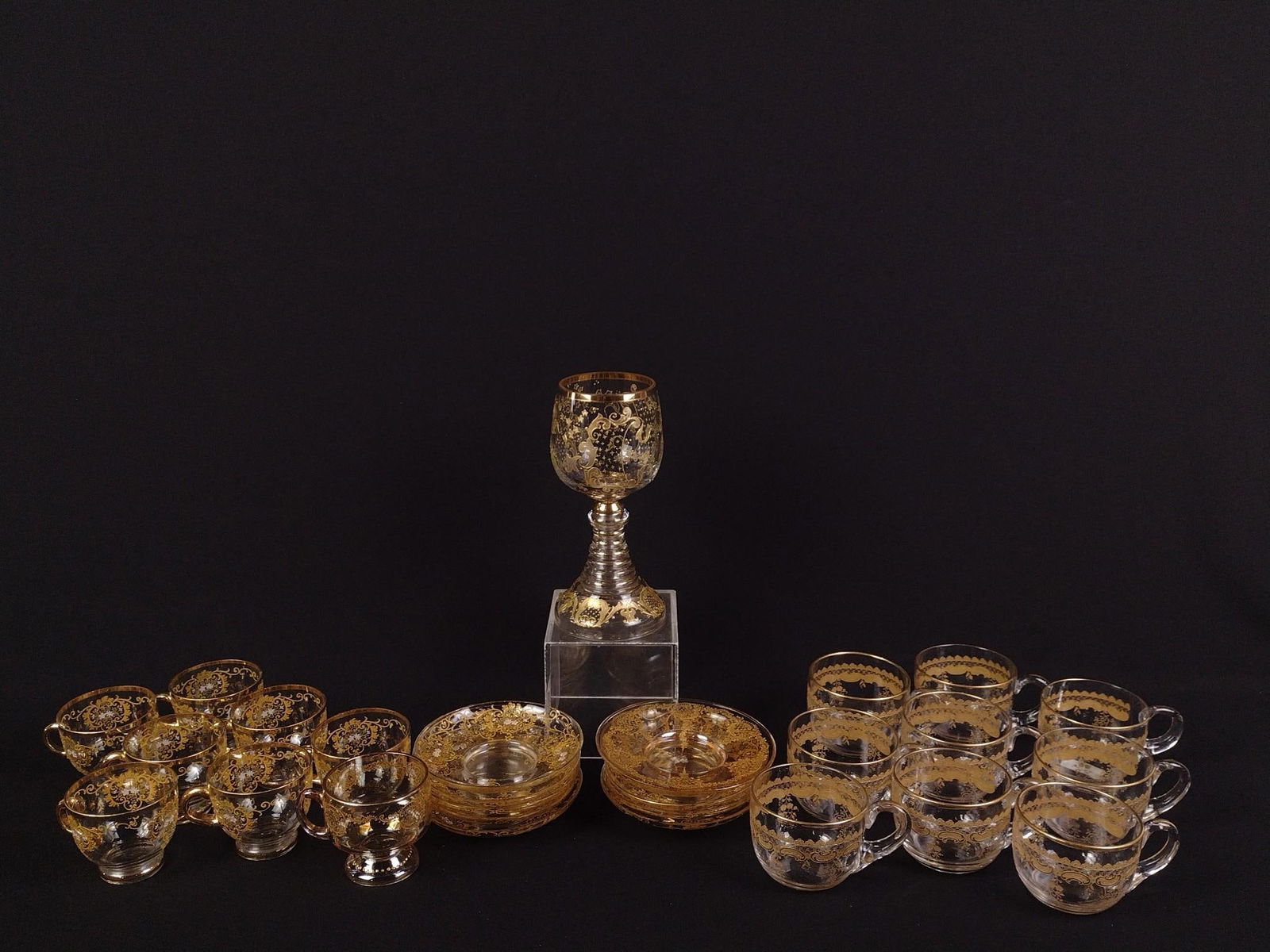 28 Pcs Moser Gold Painted Glassware (1 of 3)