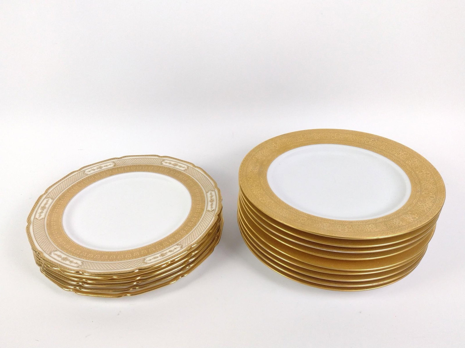 15 Plates Incl Hutschenreuther & Royal Doulton: All plates are 10-1/4" diameter.