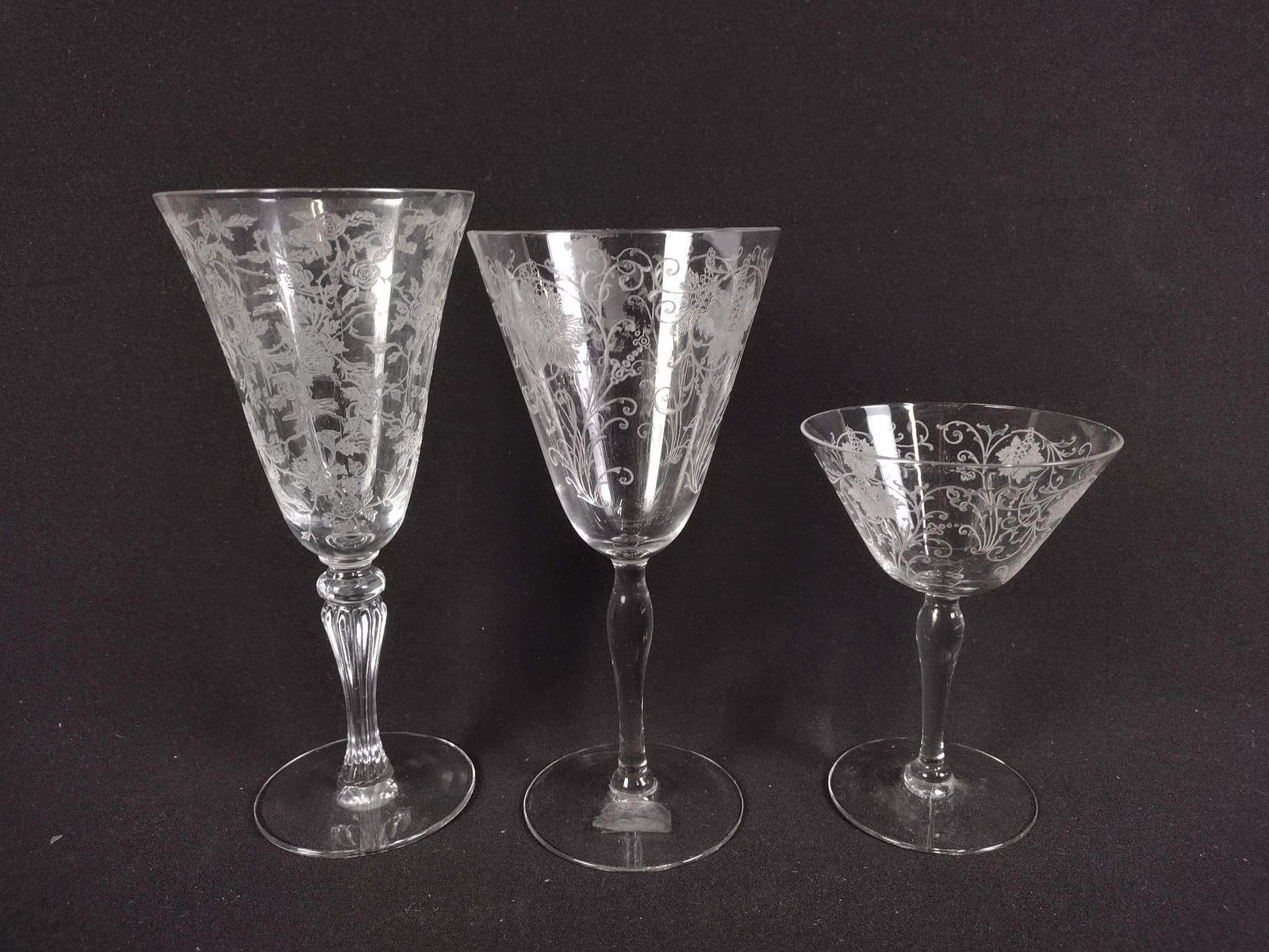 19 Pcs Mixed Pattern Etched Glassware (1 of 5)