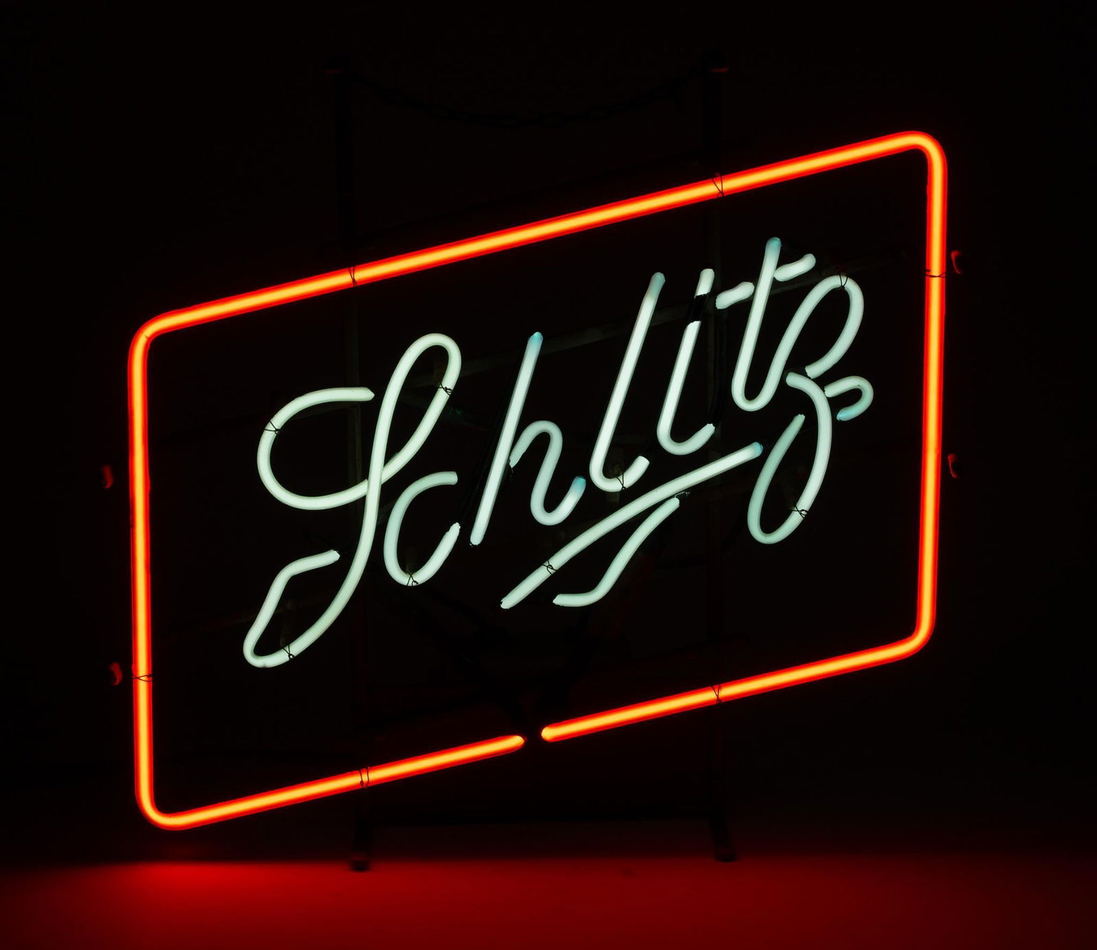 Schlitz Neon Sign (1 of 4)