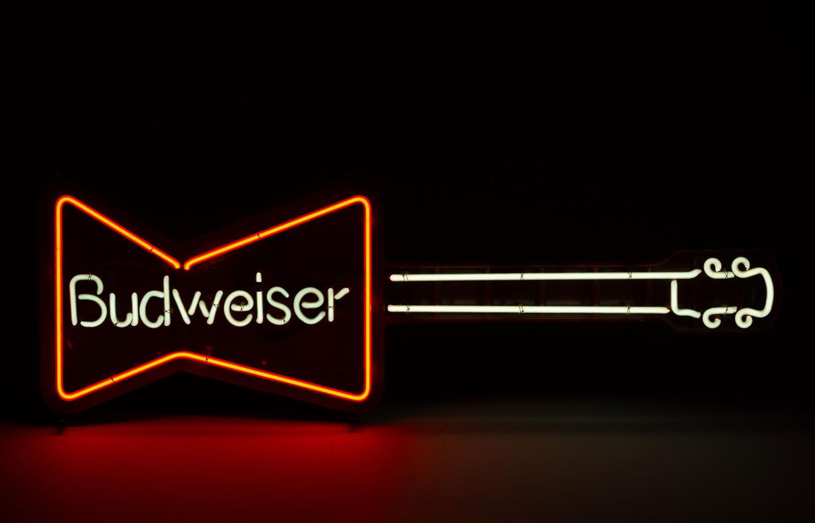 Budweiser Guitar Neon Sign (1 of 3)